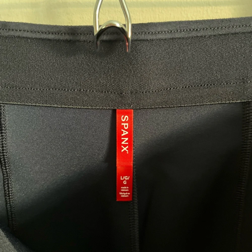 Spanx sueaded stretchy pull on fitted bell bottoms navy blue women’s size Large. - Picture 6 of 14